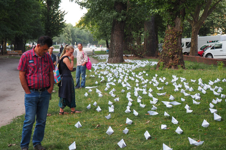 1146-paper-Boats-Jose-Delano-2