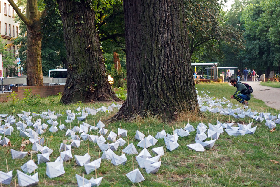 1146-paper-Boats-Jose-Delano-3