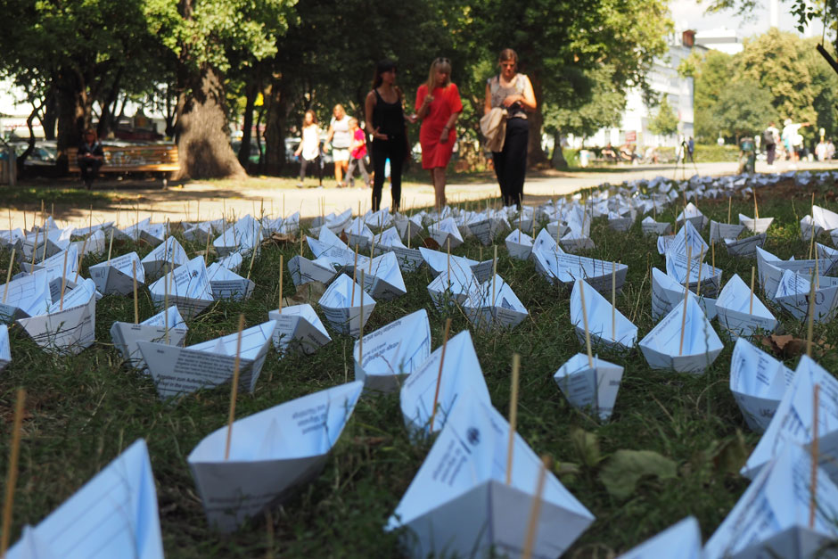 1146-paper-Boats-Jose-Delano-6